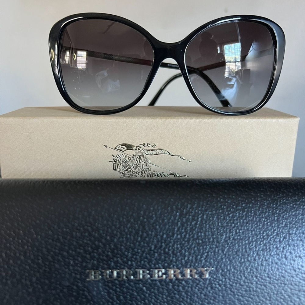 Burberry 4235-q sunglasses